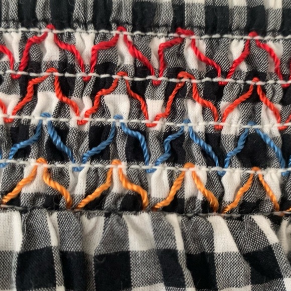 Off/on the shoulder check dress - Picture 9 of 10